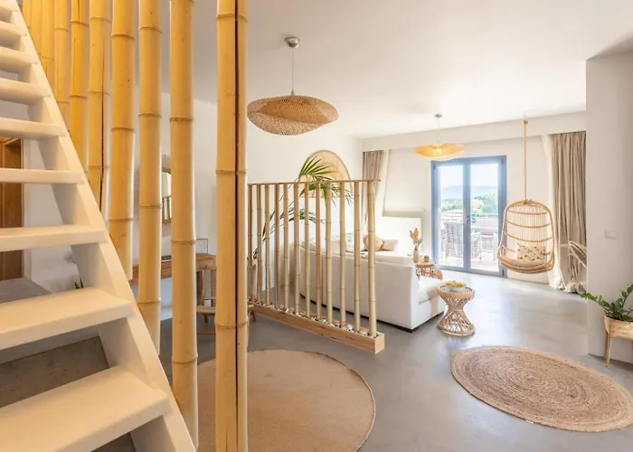 Canova Βίλα Μεσοβούνια