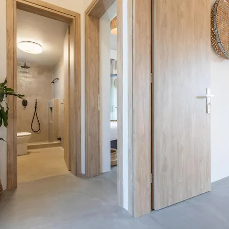 Vilă Canova Mesovounia (Kefalonia)