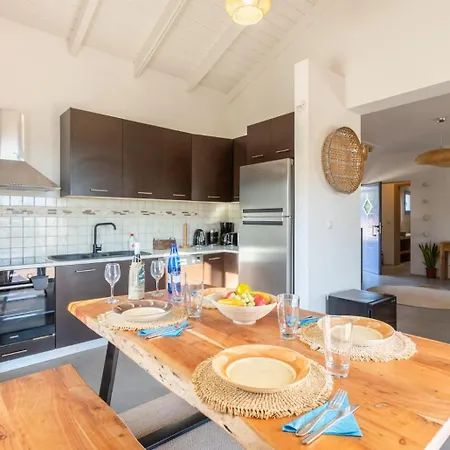 Canova Mesovounia (Kefalonia)